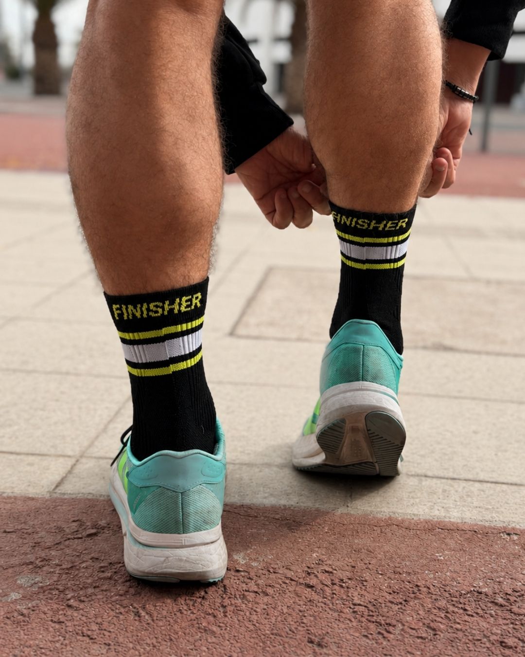 Calcetines de Running Finisher RaceDay Sprinter Lightweight con Compresión – Crew Negro