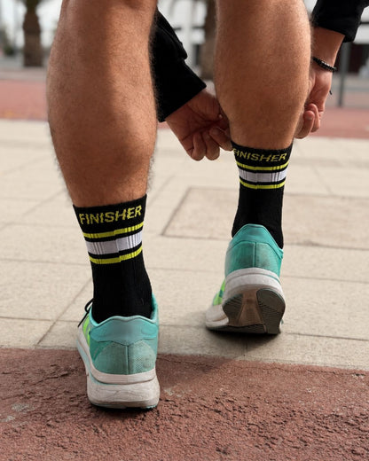 Calcetines de Running Finisher RaceDay Sprinter Lightweight con Compresión – Crew Negro