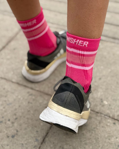 Calcetines de Running Finisher Lightweight con Compresión – Fucsia