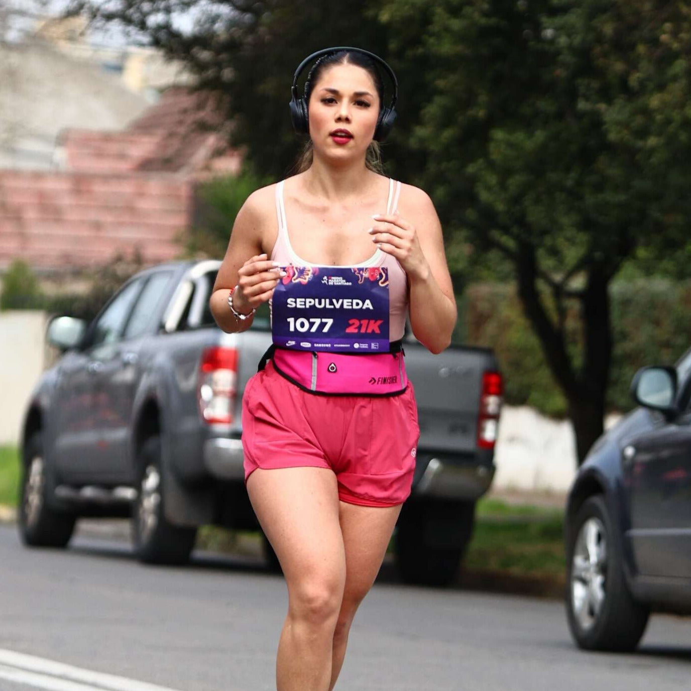 Banano Running Eliud 3 Bolsillos Finisher Fucsia