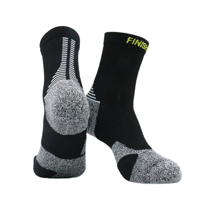 Calcetín de Running con Compresión Finisher Pro Strider – Crew Negro